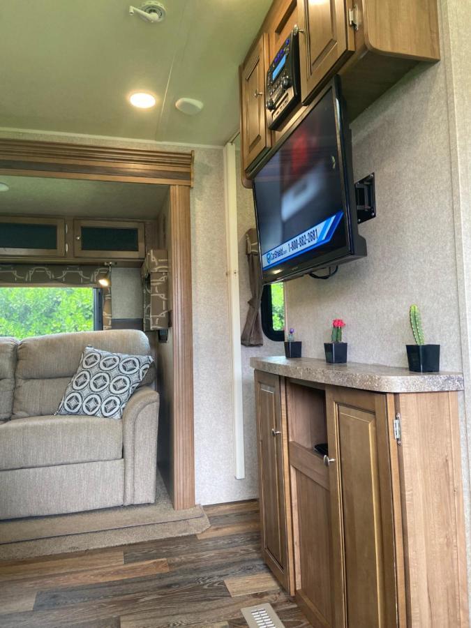 Cozy Camper - Free Parking Hotel Miami Ngoại thất bức ảnh