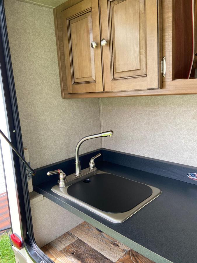 Cozy Camper - Free Parking Hotel Miami Ngoại thất bức ảnh